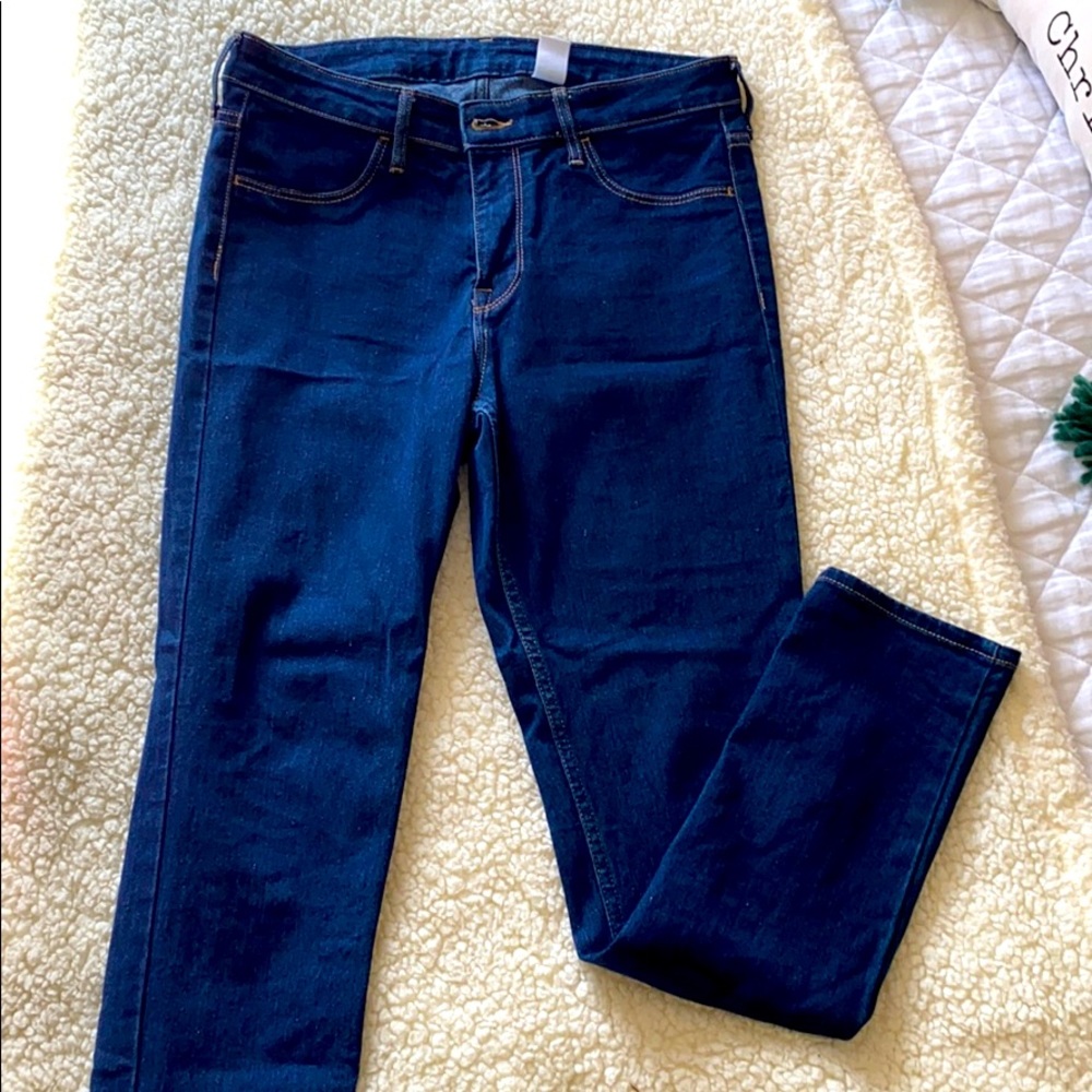 Dark wash H&M jeans size 28